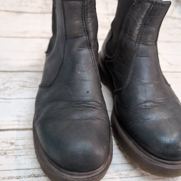 Dr. Martens Black Leather Chelsea Boots  – Women 8 - Picture 3 of 10